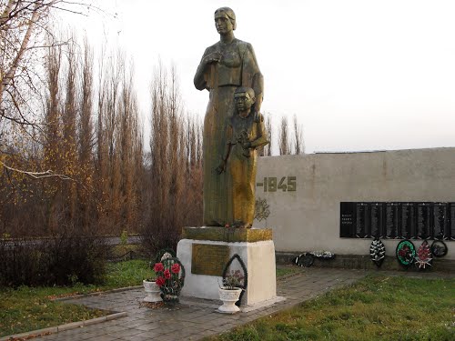 War Memorial Nikolskoye-na-Emanche