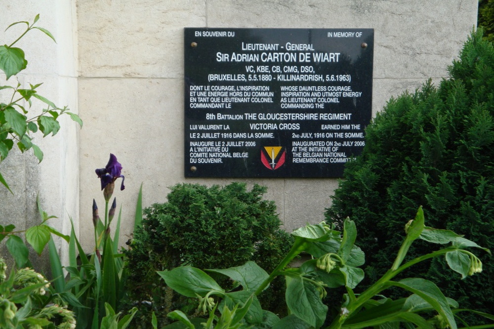 Gedenkteken Lieutenant-General Sir Adrian Carton De Wiart