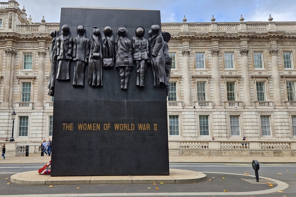 Monument Women of World War II