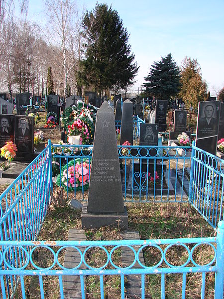 Sovjet Oorlogsgraven Chernyakhiv