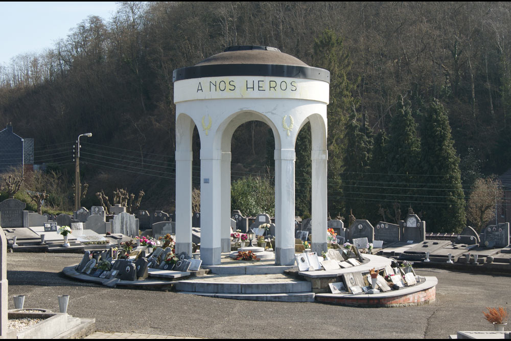 Gedenktekens Begraafplaats Montegne