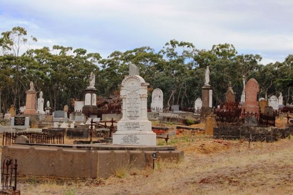 Commonwealth War Graves Clunes Public Cemetery