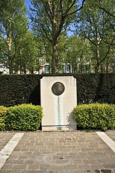 Monument Charles de Gaulle Rouen