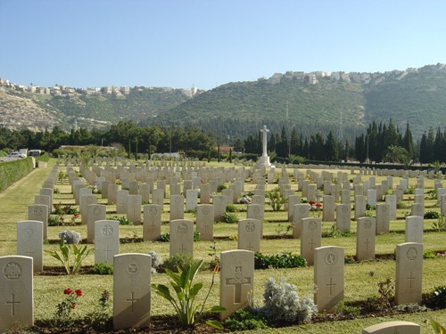 Commonwealth War Cemetery Khayat Beach