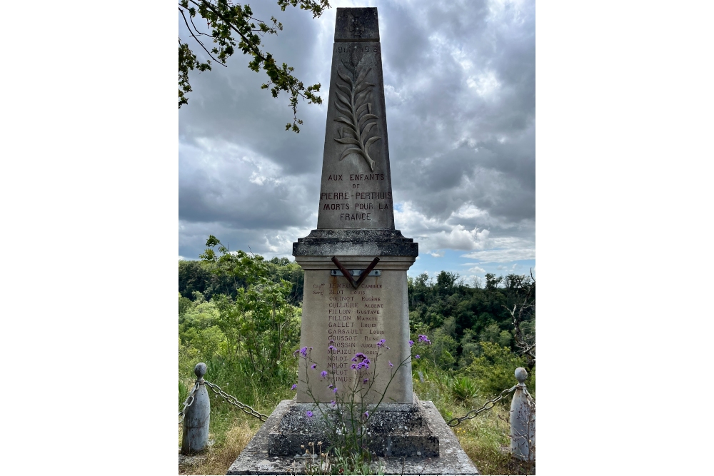 Oorlogsmonument Pierre-Perthuis #2