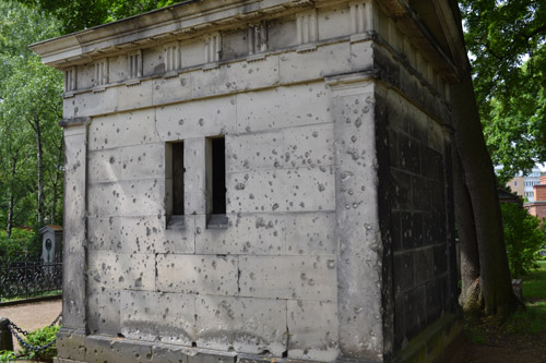 Bullet Impacts Grave Memorials Dorotheenstdtischer Friedhof