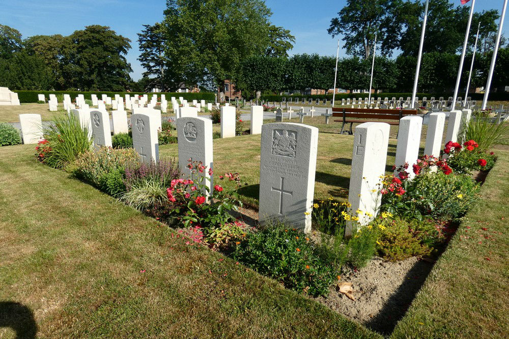 Commonwealth War Graves Belgrade Saint Servais