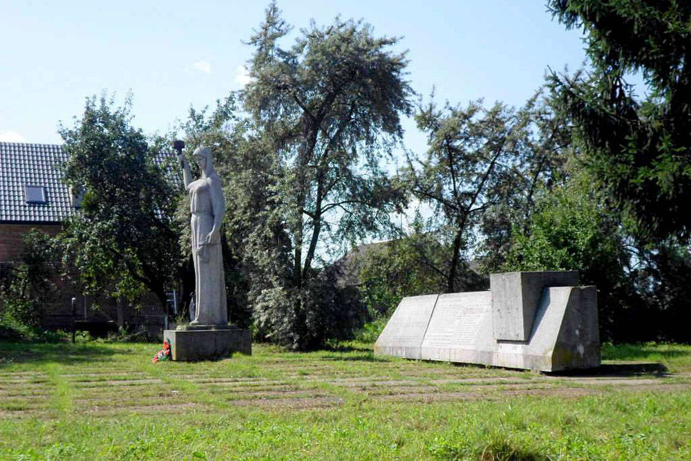 Symbolic Mass Grave Soviet Soldiers Pokorytsya