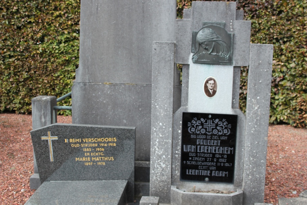 Belgian Graves Veterans Scheldewindeke Churchyard