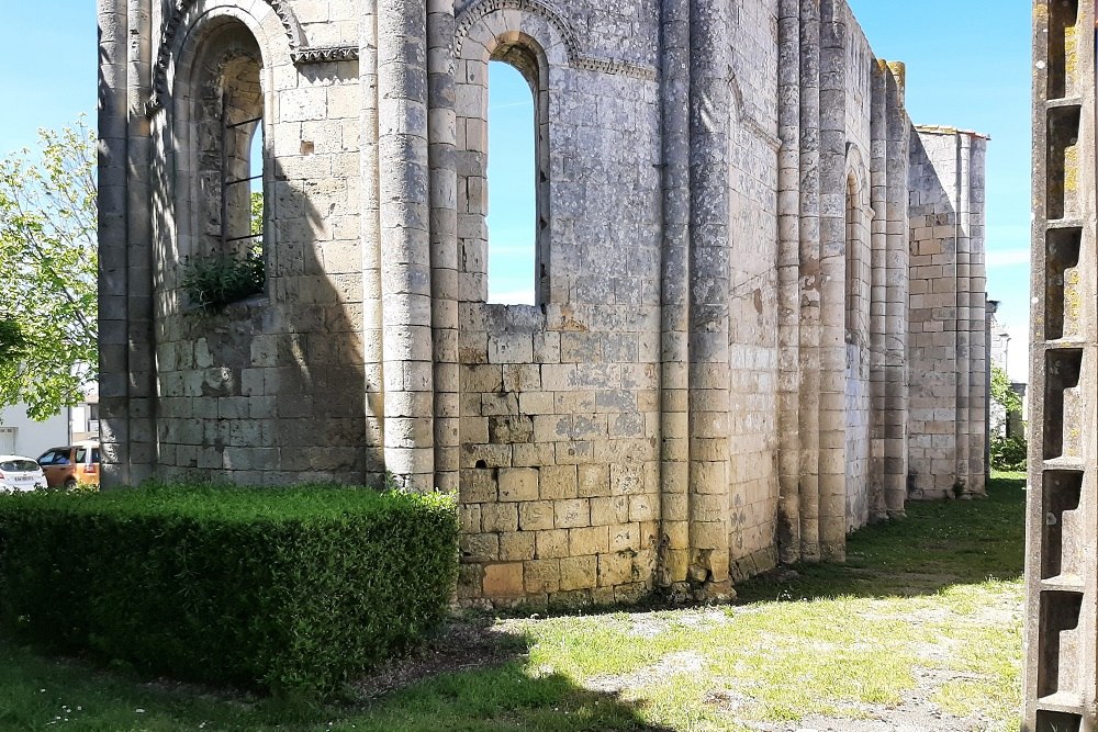 Rune Kerk La Rochelle #2