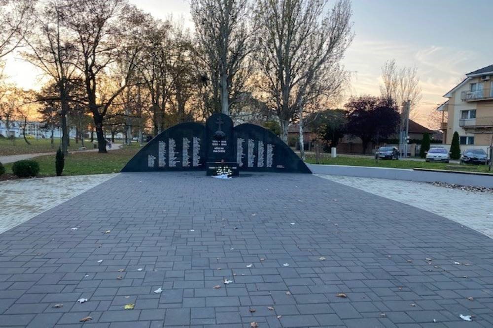 Monument Gesneuvelde Helden Dunajsk Streda