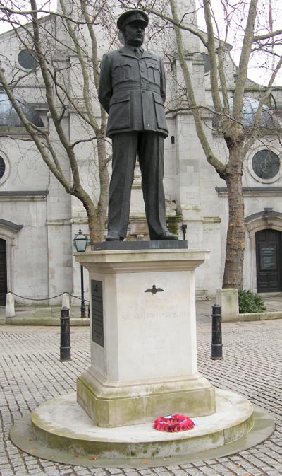 Statue Sir Arthur Harris