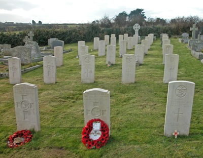 Commonwealth War Graves St. Merryn Churchyard
