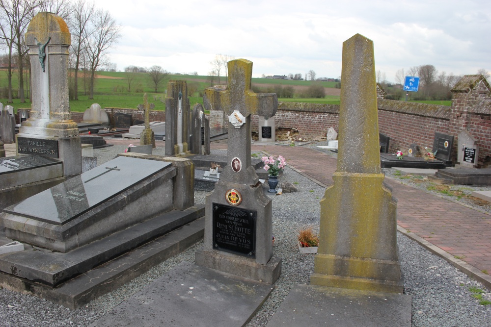 Belgian Graves Veterans Zarlardinge