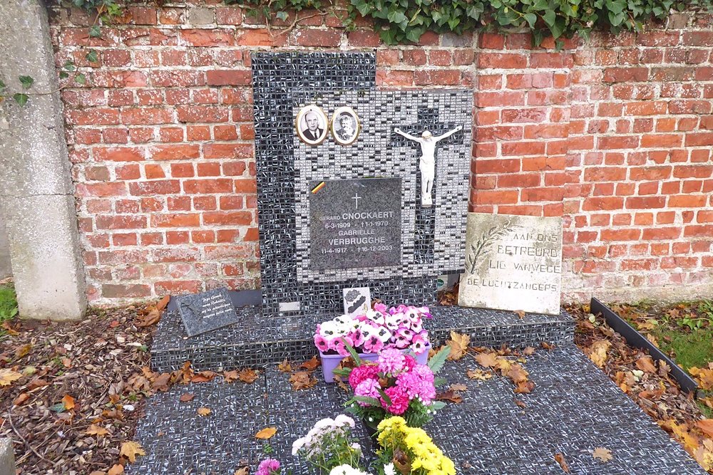 Belgian Graves Veterans Desselgem Ooigemstraat #1