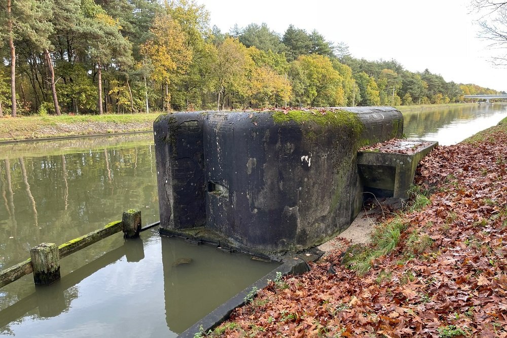 Bunker 9 Grensstelling Bocholt-Herentals Kanaal