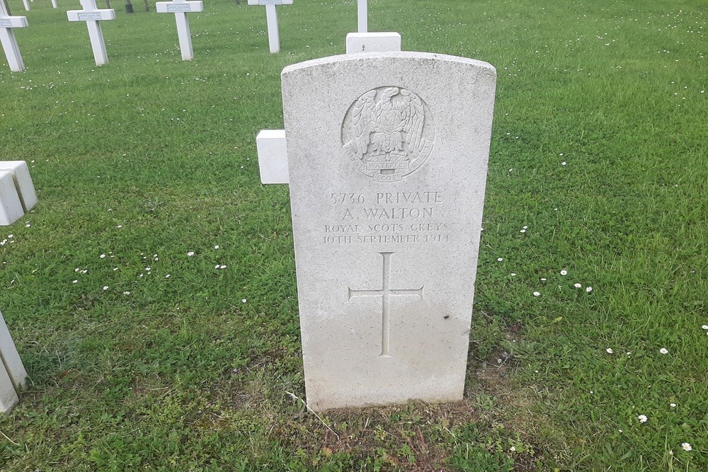 Commonwealth War Graves Chesnaux War Cemetery #4
