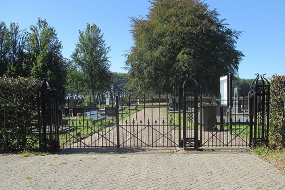 Nederlandse Oorlogsgraven Gemeentelijke Begraafplaats Odoorn