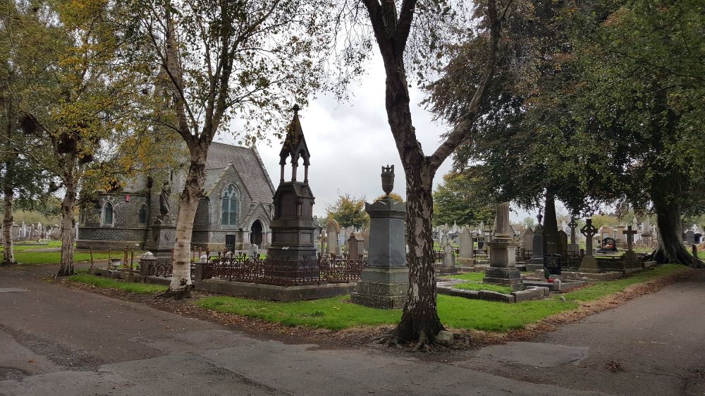 Commonwealth War Graves St. Finbarr's Cemetery