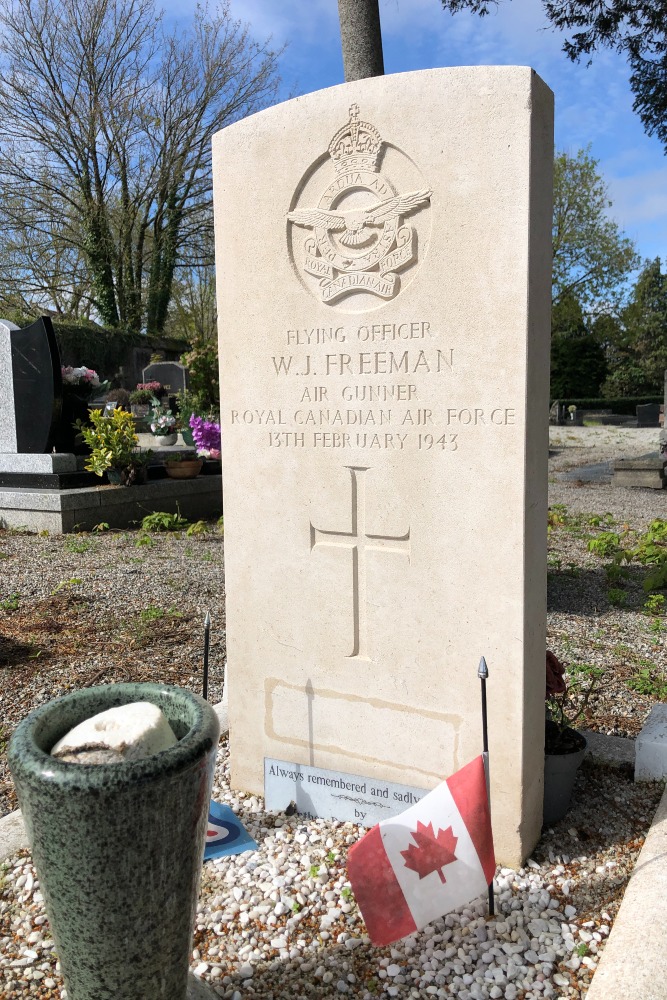 Commonwealth War Grave Carhaix-Plouguer