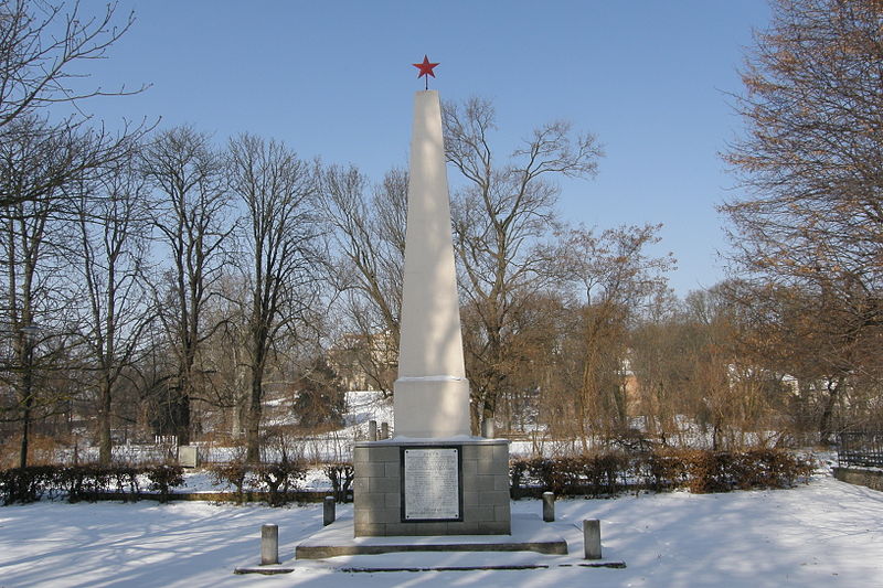 Soviet War Graves Ladendorf