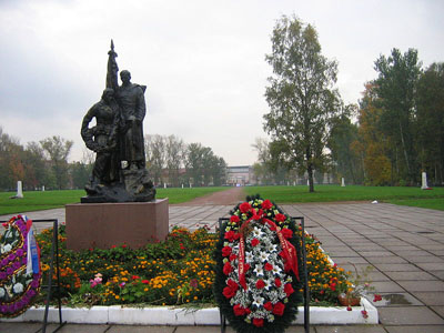 Sovjet Oorlogsbegraafplaats Bolsheohtinskoe