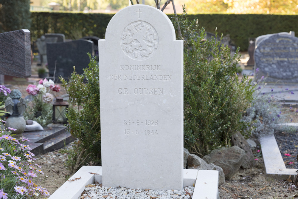 Dutch War Grave Ede