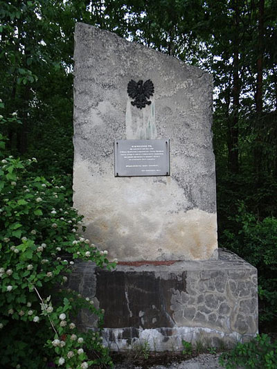 Poolse Oorlogsbegraafplaats Huta Krzeszowska