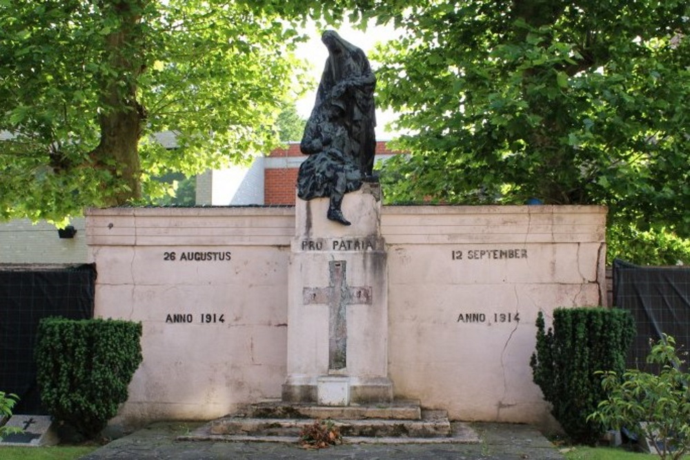 Oorlogsmonument Slag van Schiplaken en Belgische oorlogsgraven