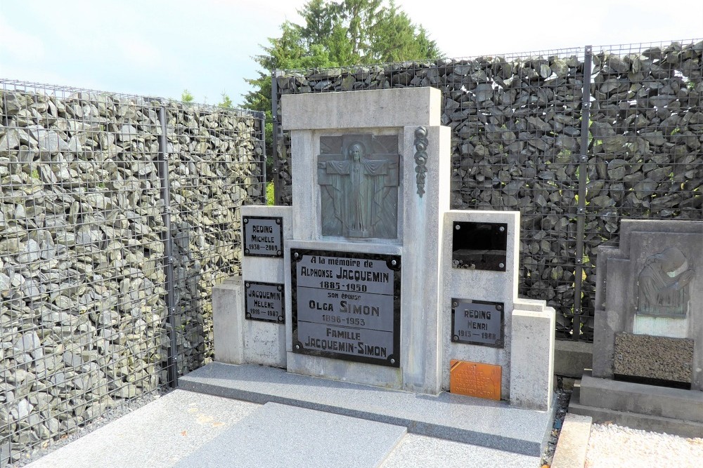 Belgian Graves Veterans Lacuisine