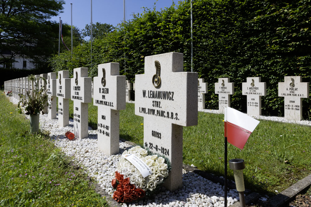 Polish War Graves Cemetery Laurentius Breda #3