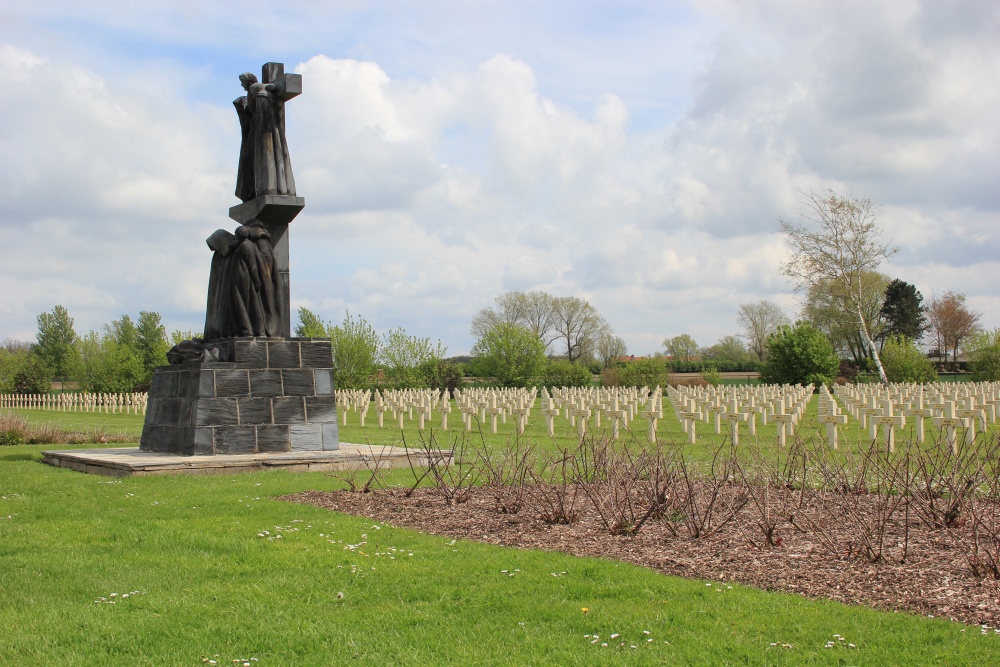 Calvariekruis Franse Militaire Begraafplaats St.-Charles de Potyze