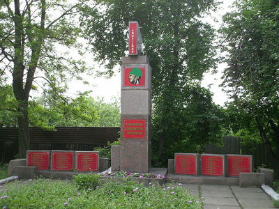 Massagraf Sovjet Soldaten Koshovogo Straat