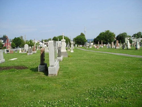Commonwealth War Grave St. Mathieu-de-Beloeil Cemetery