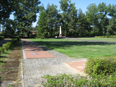 Sovjet Oorlogsbegraafplaats Miedzyrzecz