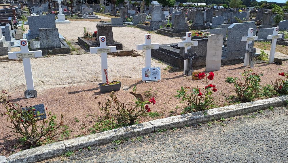 French War Graves Chteau-Renault #2