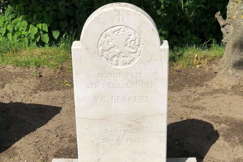 Dutch War Graves R.K. Cemetery St. Clemens Nuenen