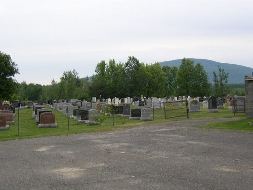 Oorlogsgraf van het Gemenebest St. Francis Xavier Roman Catholic Cemetery