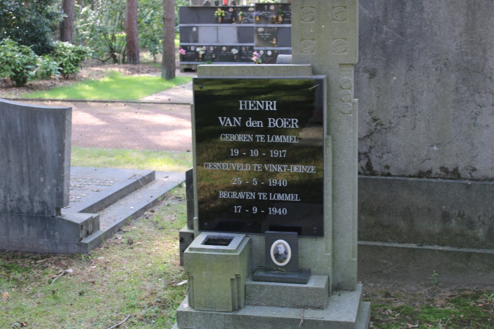Belgian War Grave Lommel Center Cemetery