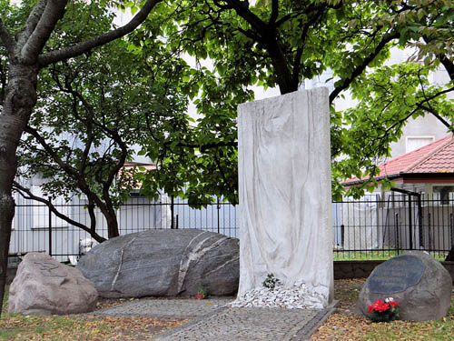 Monument Slachtoffers Wola Ziekenhuis Bloedbad
