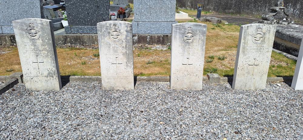 Commonwealth War Graves Chateaudun #3