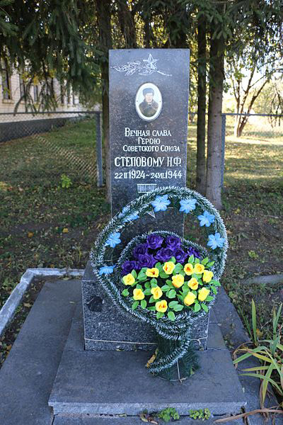 Sovjet Oorlogsgraven Kalynivka