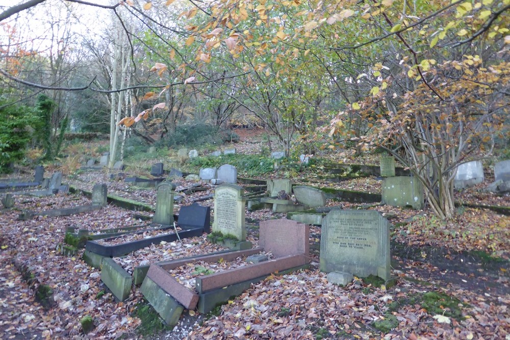 Commonwealth War Grave Birchcliffe Baptist Cemetery