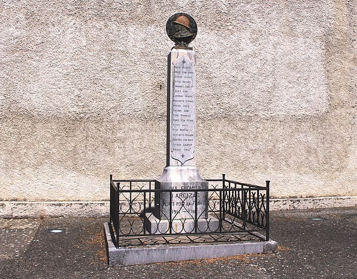 War Memorial Arcizac-Adour