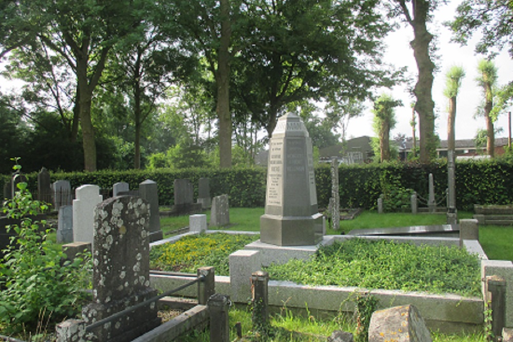 Dutch War Graves Old Cemetery Sauwerd