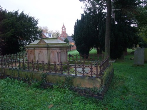Oorlogsgraf van het Gemenebest Hoveringham Cemetery