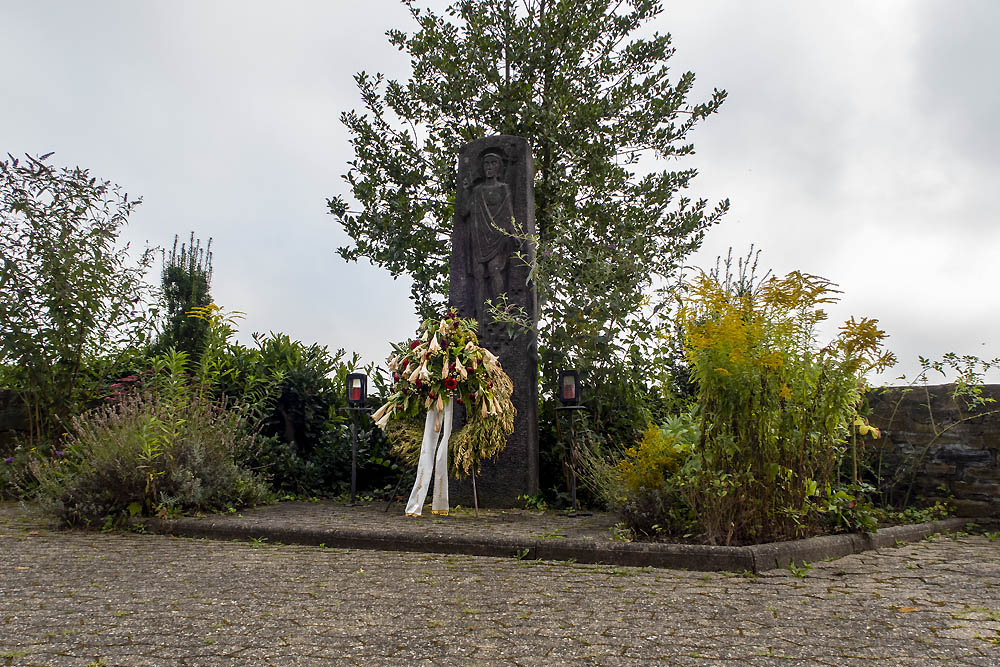 Oorlogsmonument Oberzissen #1