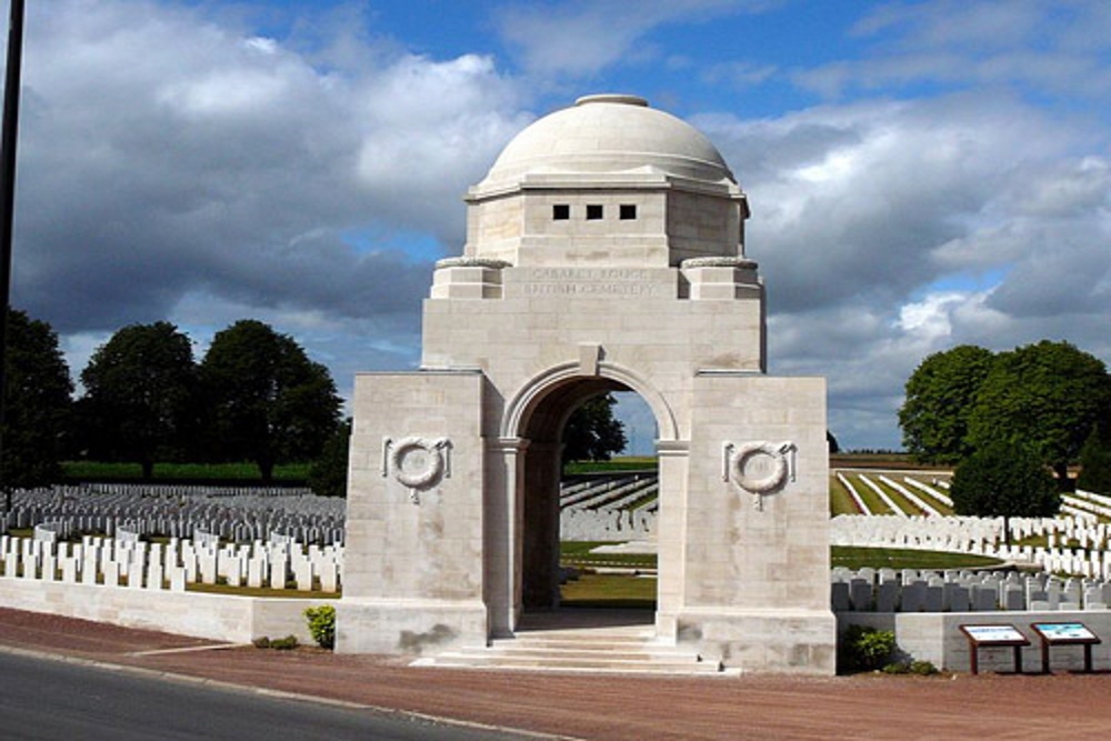 Cabaret Rouge Commonwealth War Cemetery