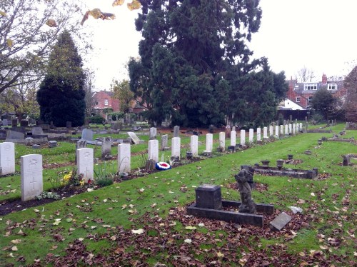 Commonwealth War Graves London Road Cemetery