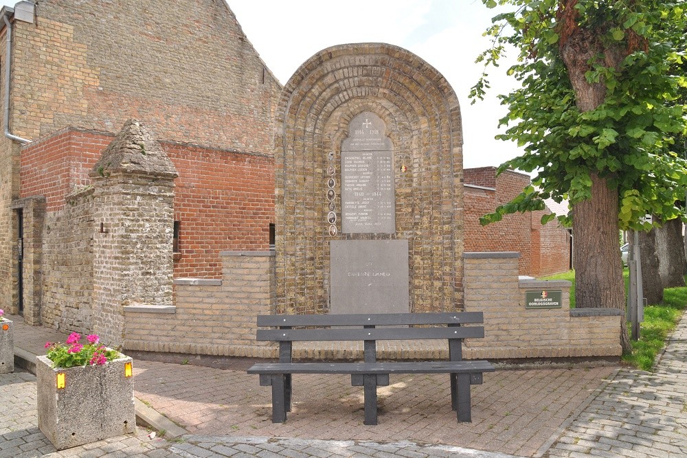 War Memorial Avekapelle